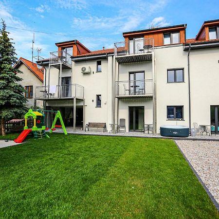 Apart Baltyk Pokoje & Apartamenty Łeba Kültér fotó