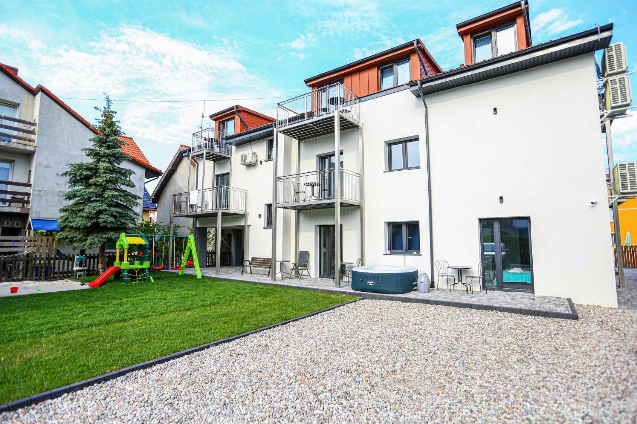 Apart Baltyk Pokoje & Apartamenty Łeba Kültér fotó