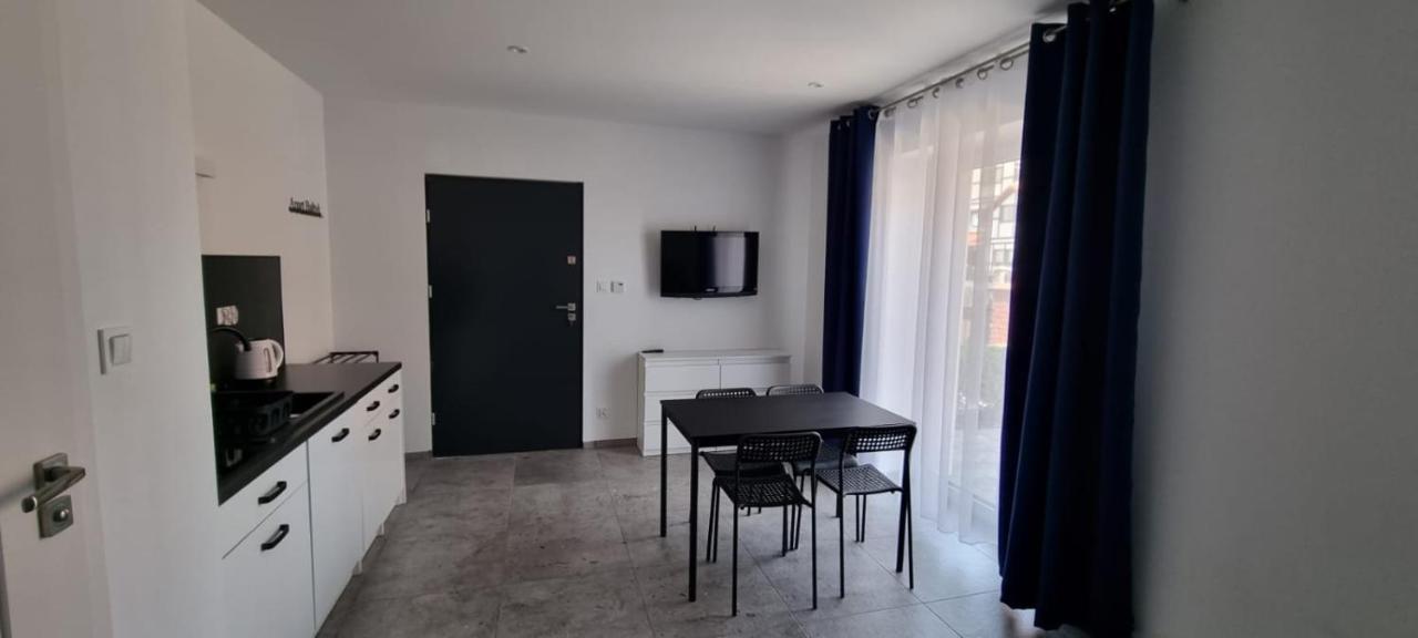 Apart Baltyk Pokoje & Apartamenty Łeba Kültér fotó